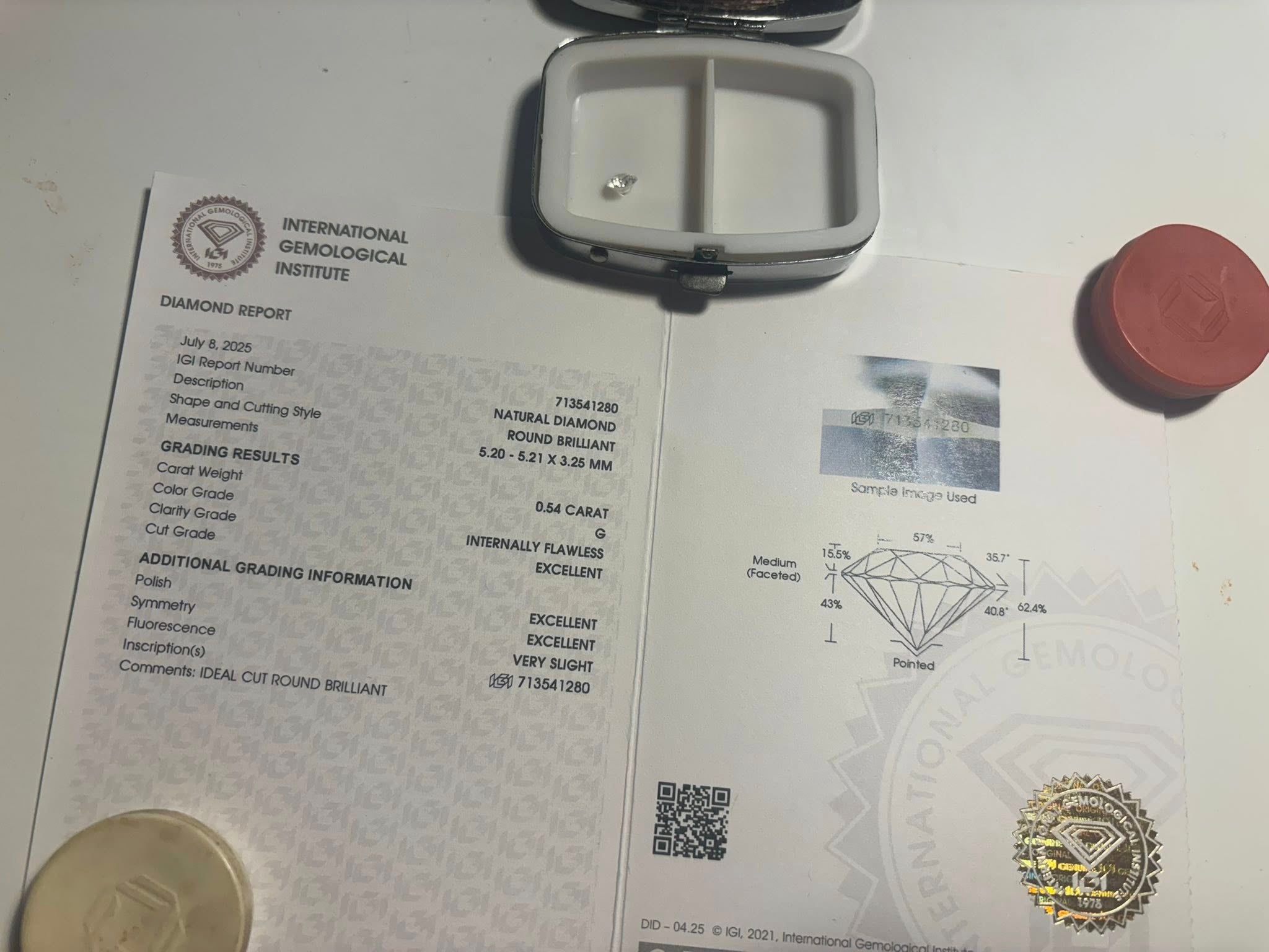 Natural Diamond 0.54 ct Round Brilliant – G / IF – 3EX – IGI Certified & Laser Inscribed