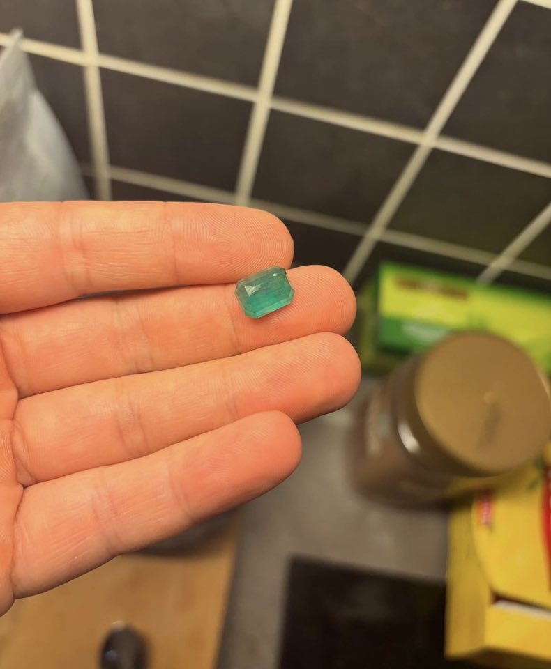 NATURAL ZAMBIAN EMERALD – 4.77 CT OCTAGONAL CUT · ZAMBIA (KAFUBU) · BELLEROPHON CERTIFIED · VIDEO INCLUDED