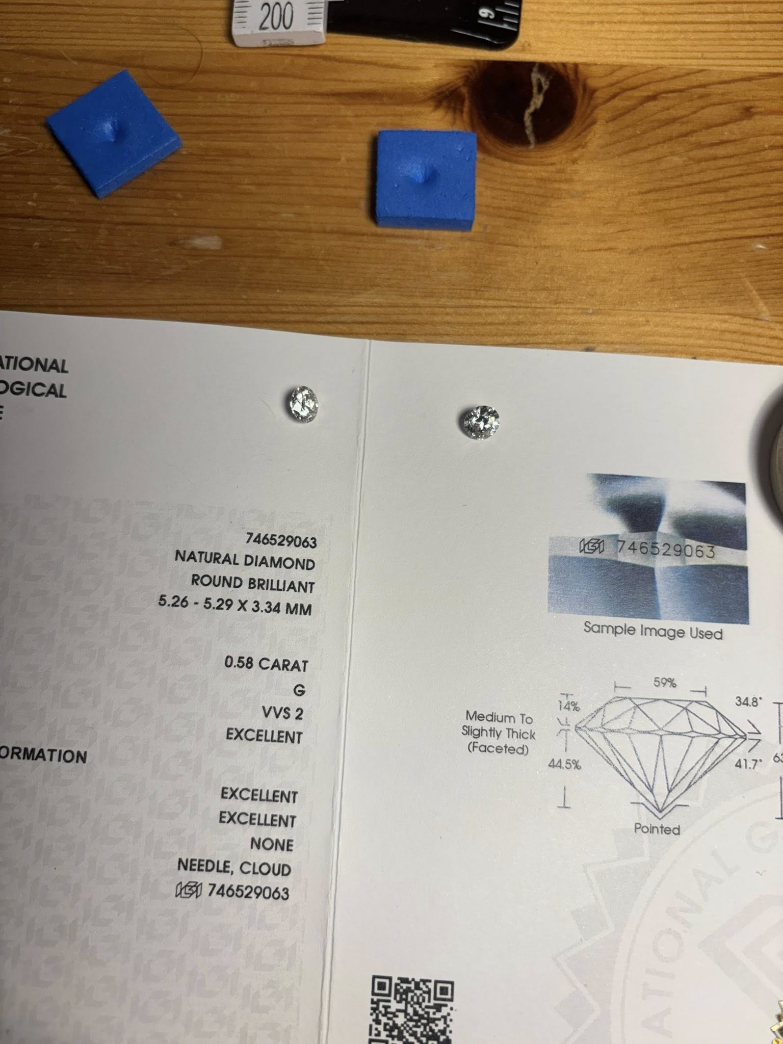 MATCHING PAIR – 1.14 CT TOTAL WEIGHT · ROUND BRILLIANT · G / VVS2 · GIA & IGI CERTIFIED · LASER-VERIFIED