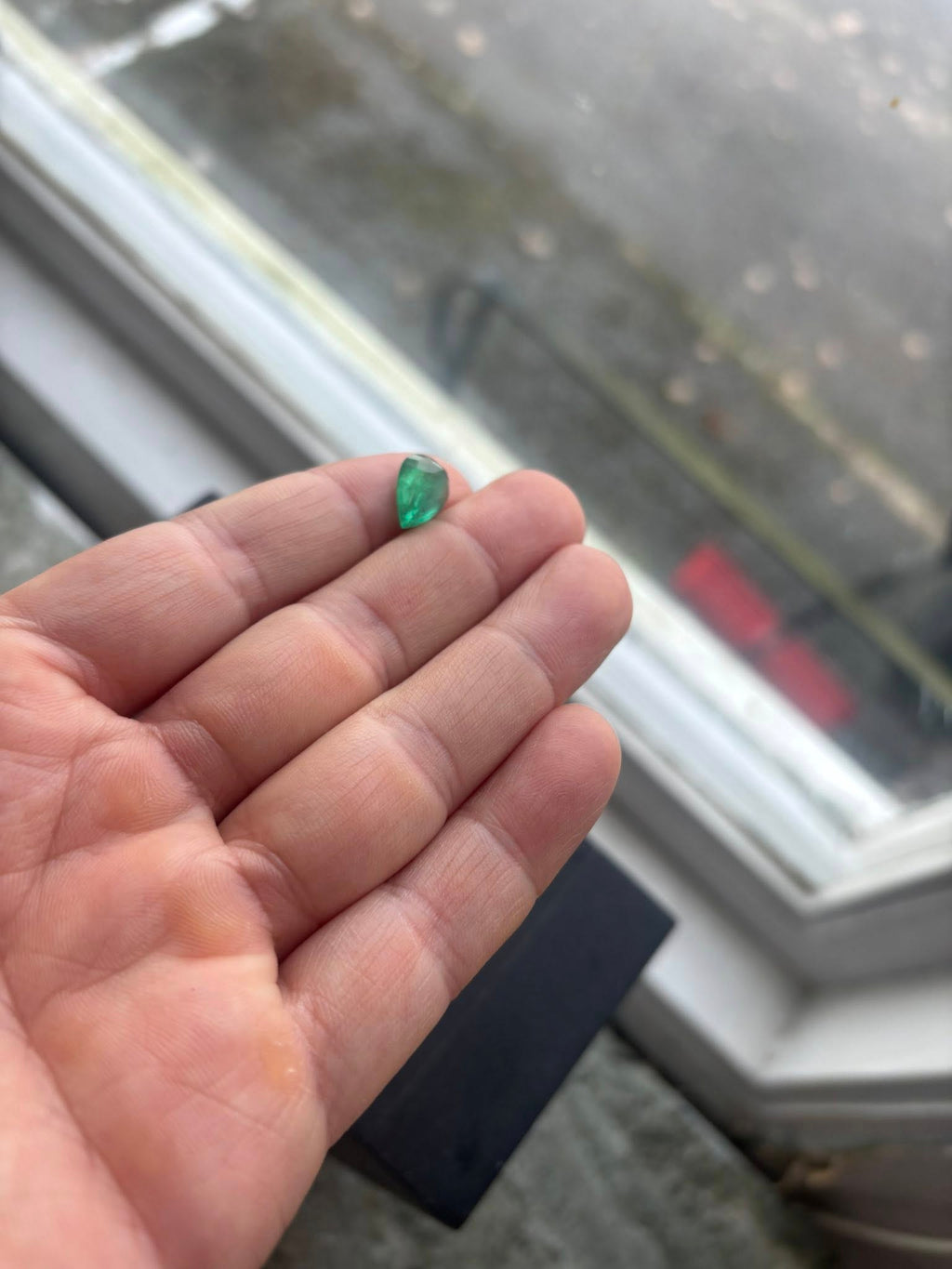 Natural Emerald 3.155 ct – Pear Cut – Bellerophon Certified