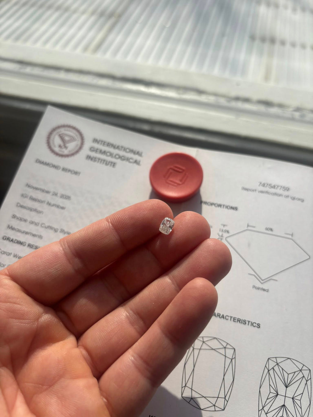 1.00 ct D-Color Diamond Pendant | VVS1 Clarity – IGI Certified & Laser-Verified