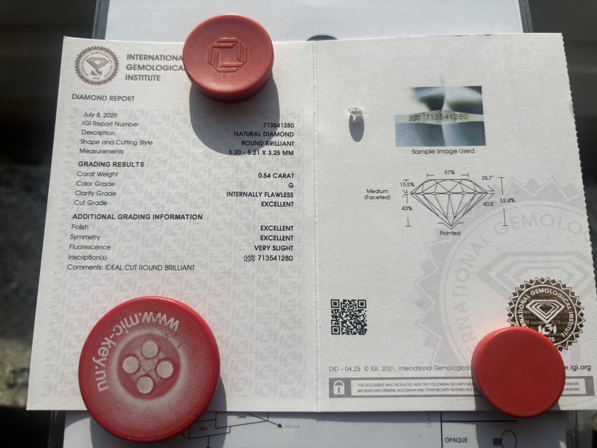 Natural Diamond 0.54 ct Round Brilliant – G / IF – 3EX – IGI Certified & Laser Inscribed